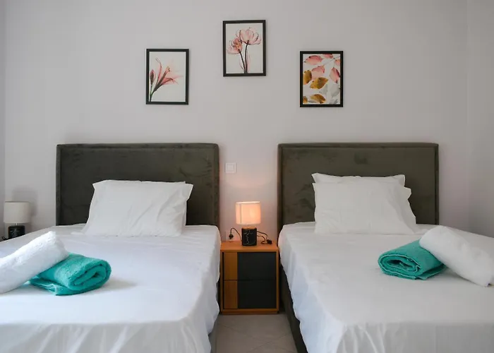 Nicol's View House Апартаменты Angon